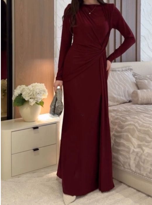 Продам бордовое платье