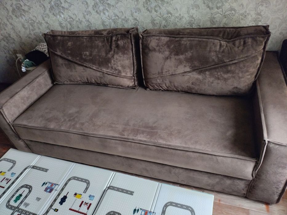 Продам диван хорошего качества
