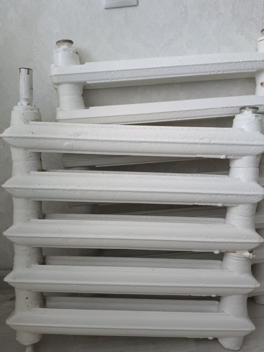 Продам чугунные батарей