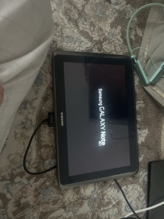 Продам планшет самсунг