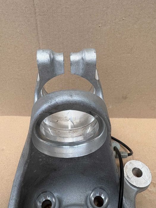 Преден Десен Шенкел За БМВ М2 Ф87 М3 Ф80 М4 Ф82 Ф83 BMW M2 F87 M3 F80 M4 F82 F83