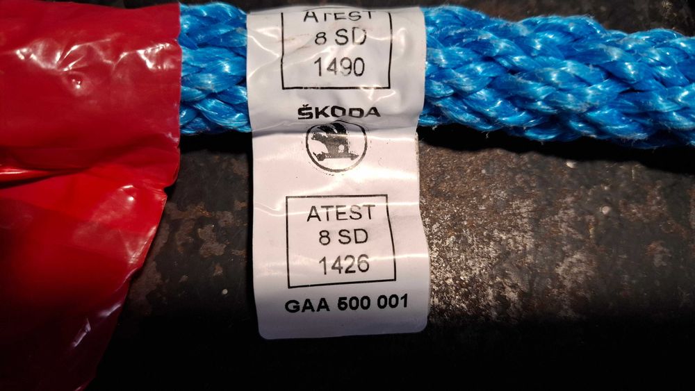 Трос буксировочный Skoda