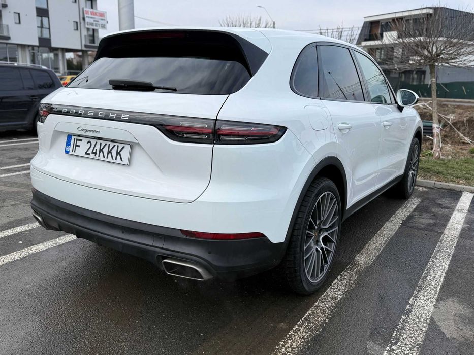 Porsche Cayenne 9YA