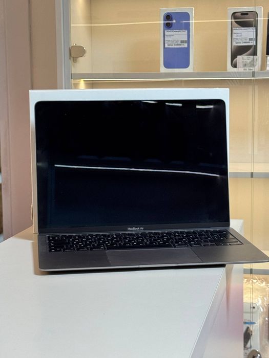 MacBook Air 13 2020 M1/ 23ц