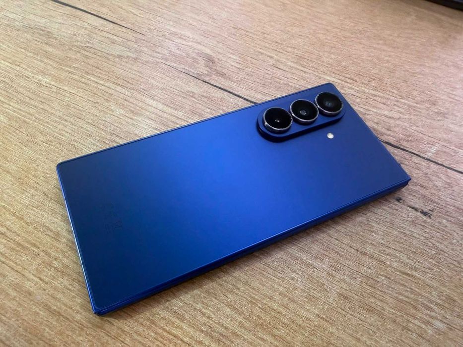 Samsung Galaxy Z Fold7 5G 256GB 12GB RAM Dual SIM Albastru – Stare Foarte Bună – Garanție 12 Luni