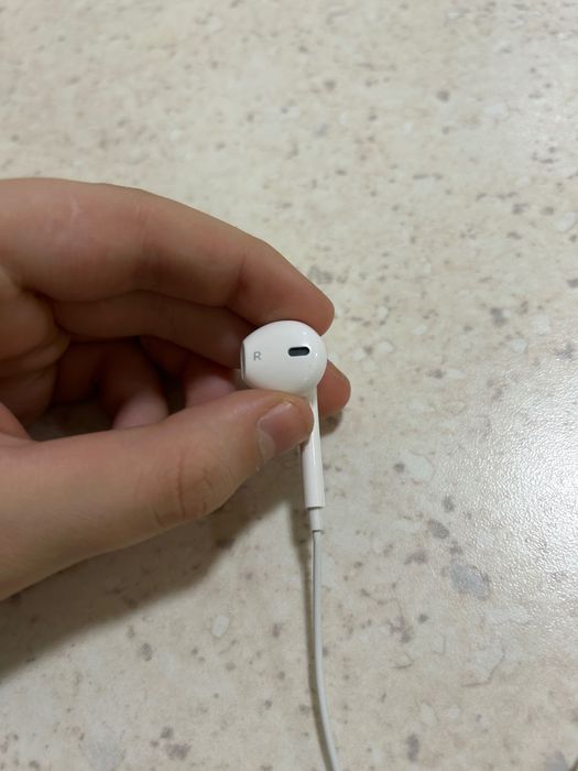 casti cu fir earbuds