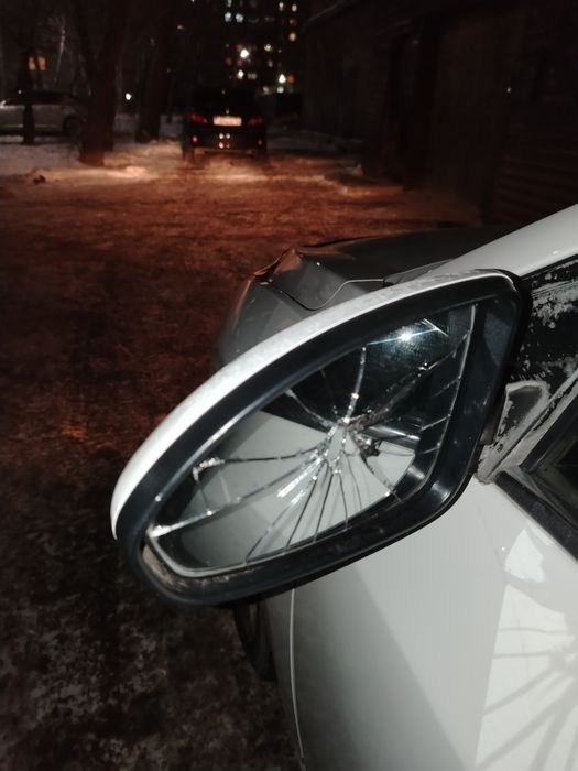 Боковое зеркало на любое авто