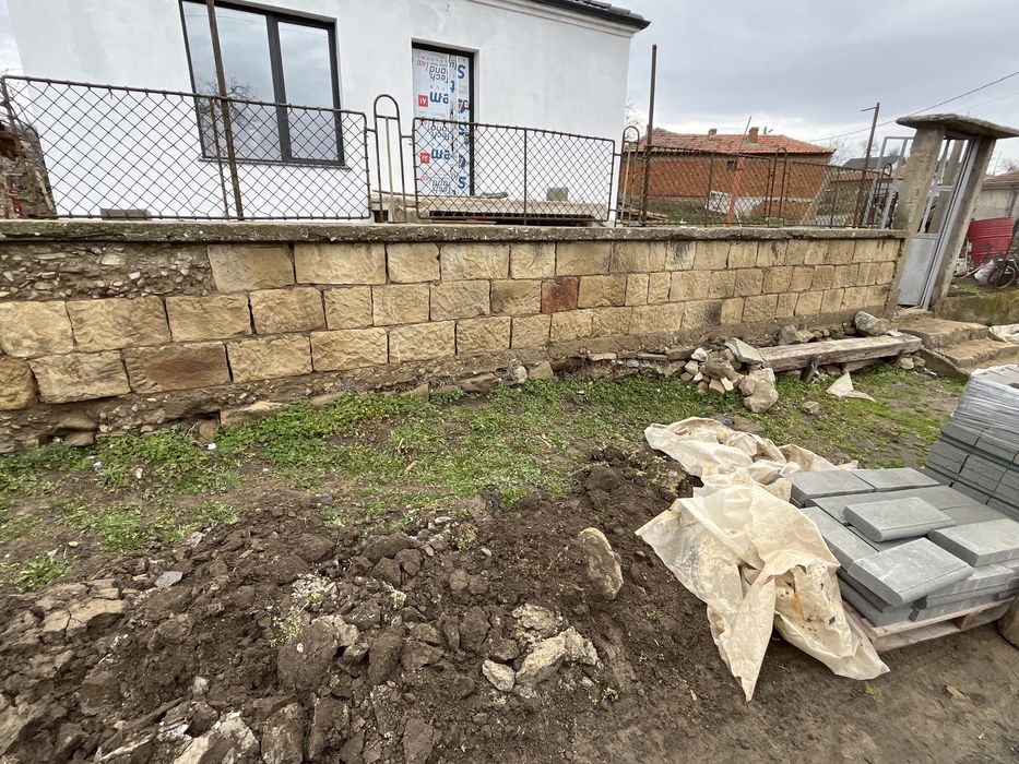 Големи оградни камъни