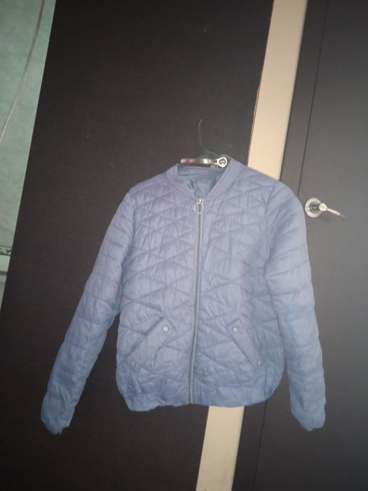 Продам куртку осень-весна