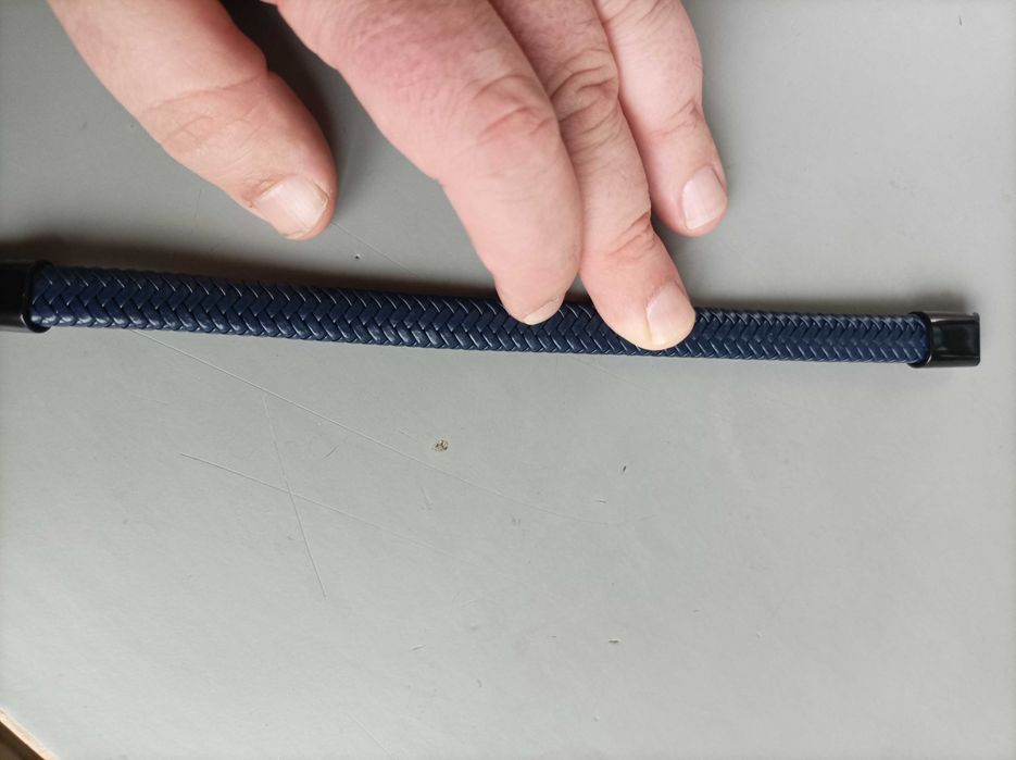 Mъжки кожени гривни с магнитна закопчалка