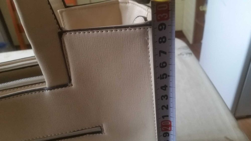 Сумка молочного цвета