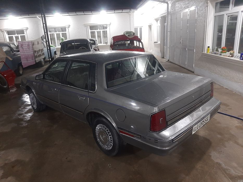 Американский автомобил.