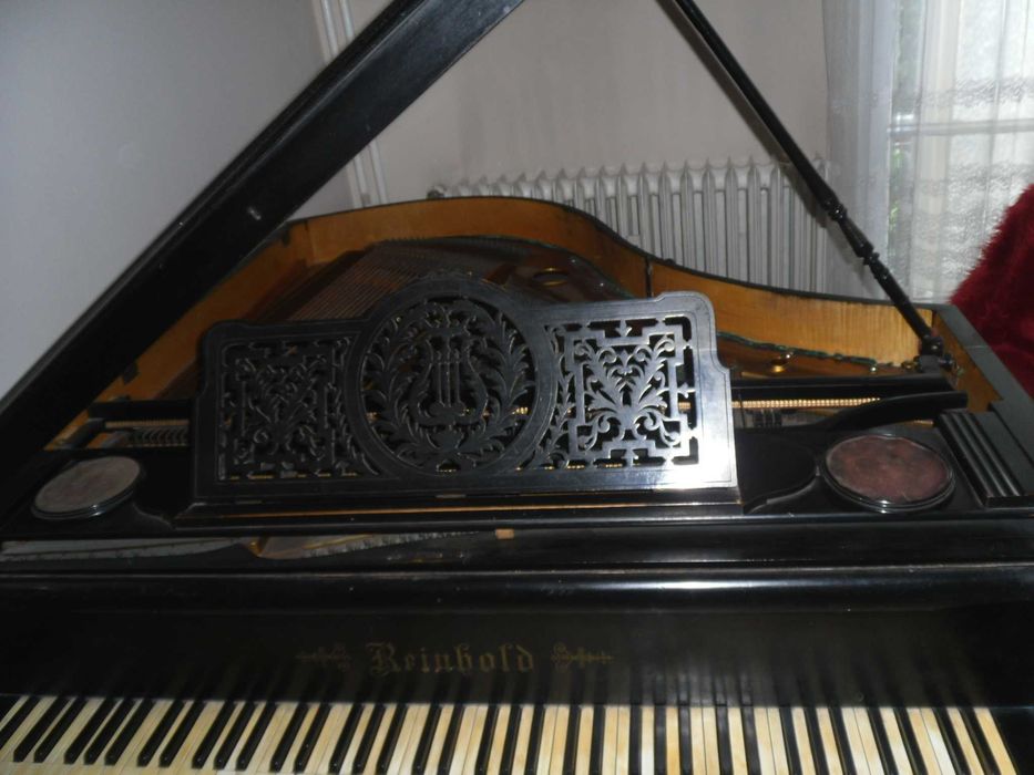 Австрийски концертен роял Роберт Райнхолд /Robert Reinhold