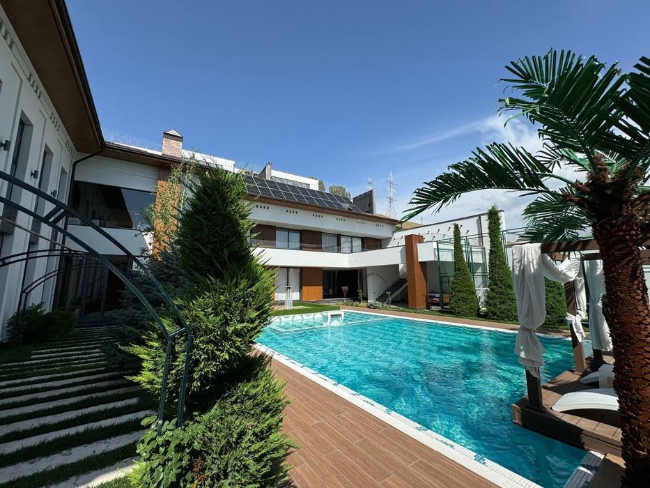 Оила ва Дўстлар учун Дубай Чорбогда жойлашган 20