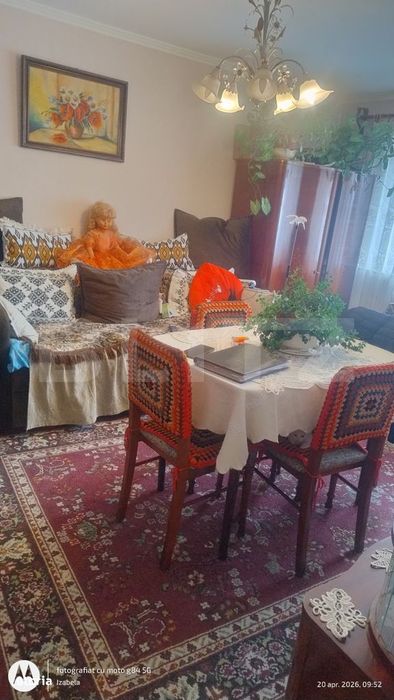 Apartament cu 2 camere, decomandat de vanzare – Zona UM — fotografia 3