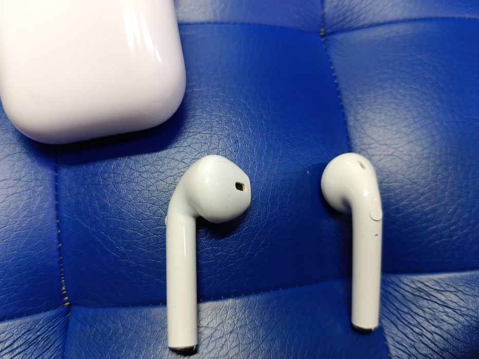 Почти новый. Айрподс