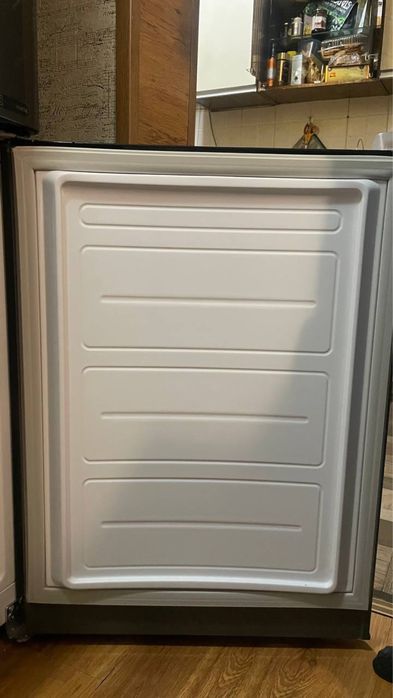 Продам Холодильник LG