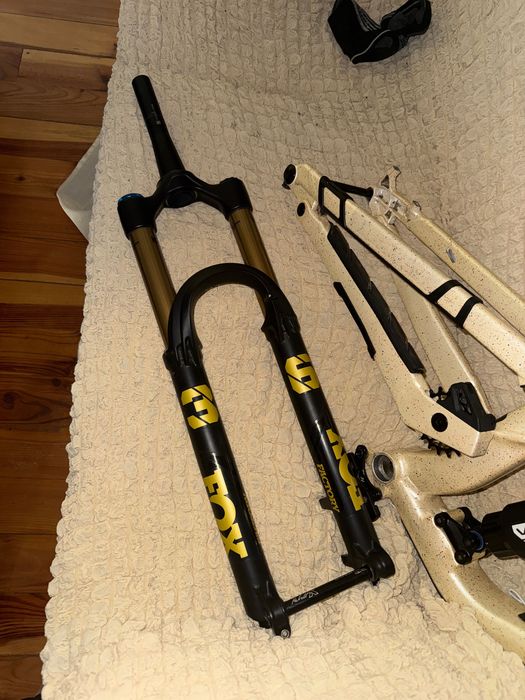 2025 29’ Fox 36 Grip X2