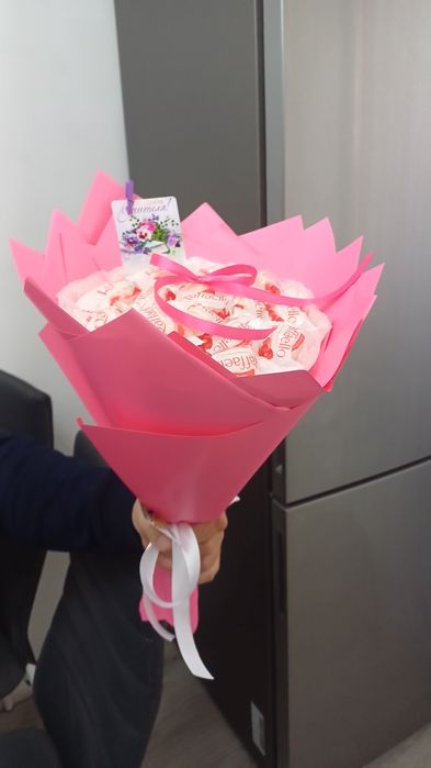 Букеты из рафаэлок