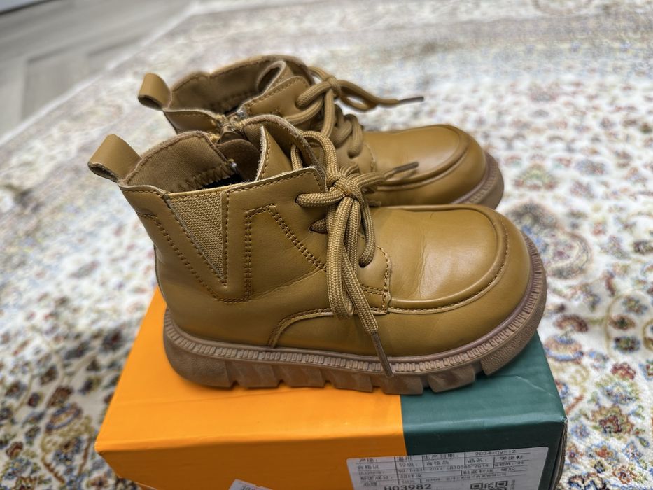 Ботинки для девочек.