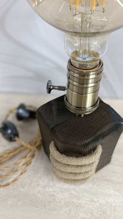 Настольная лампа.Светильник.