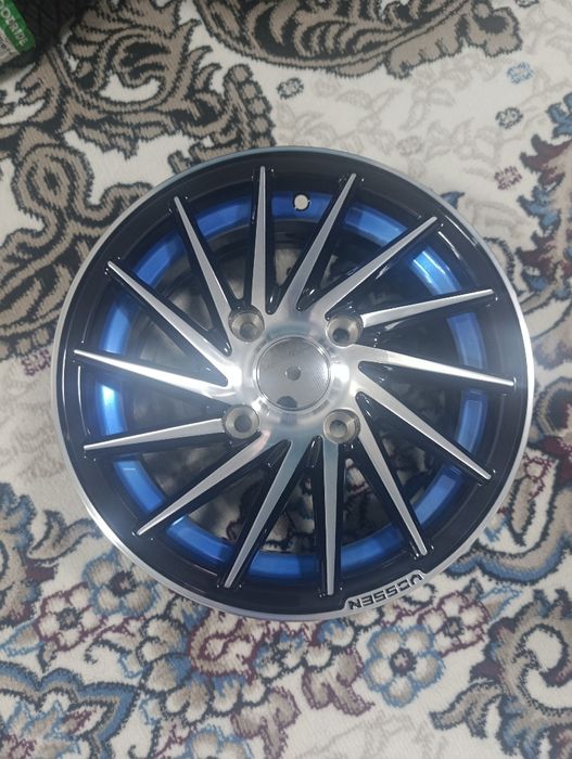 Vossen diska 13 razmerda sotiladi