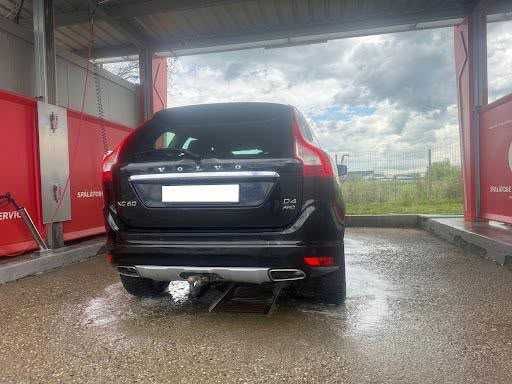 Volvo XC 60 , Motor 2.4 , 190 Cp, 4x4 , 2015 ,  8750 euro negociabil