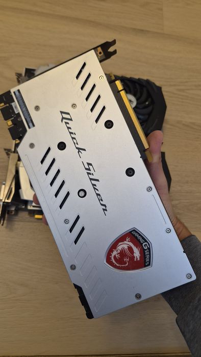 Продавам 3 броя GTX 1070 8 GB msi quick silver