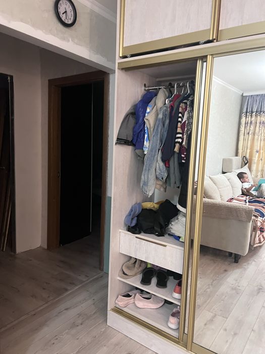 Продам шкаф в прихожую