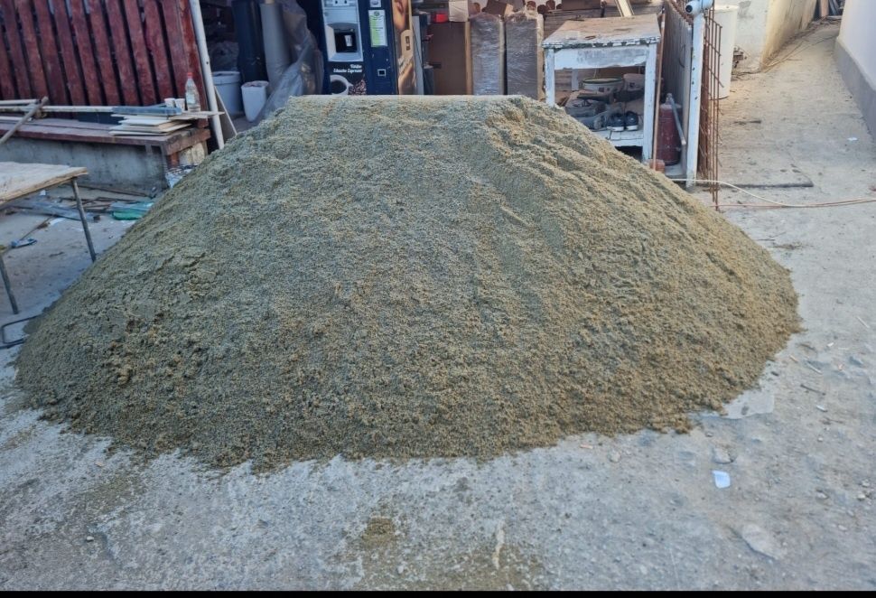 Vând : Nisip,Pietriș,Pământ