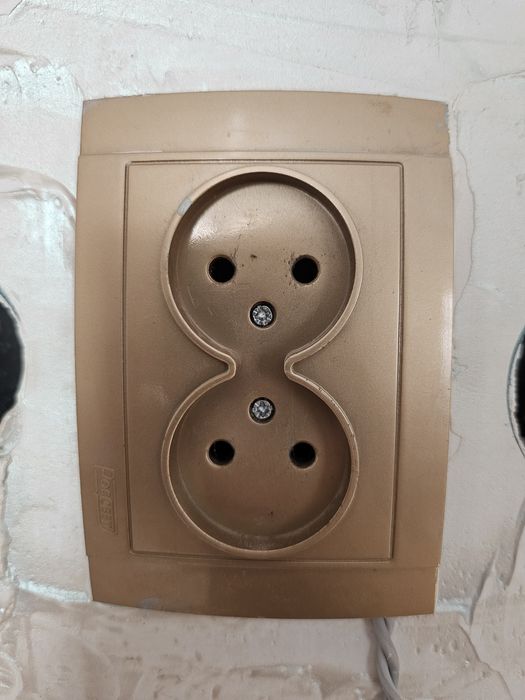 Включатели, розетки