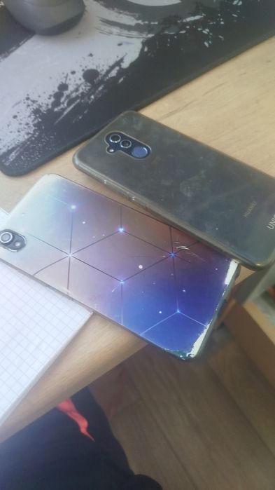 Телефоны Vivo и Huawei