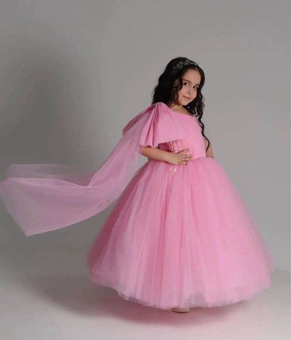 Продам детские платья