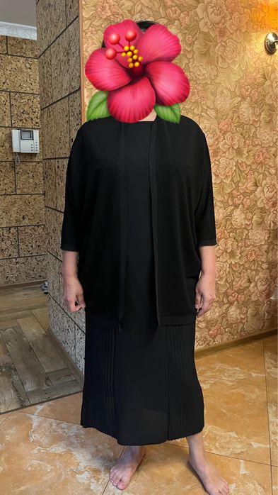 Платье с накидкой