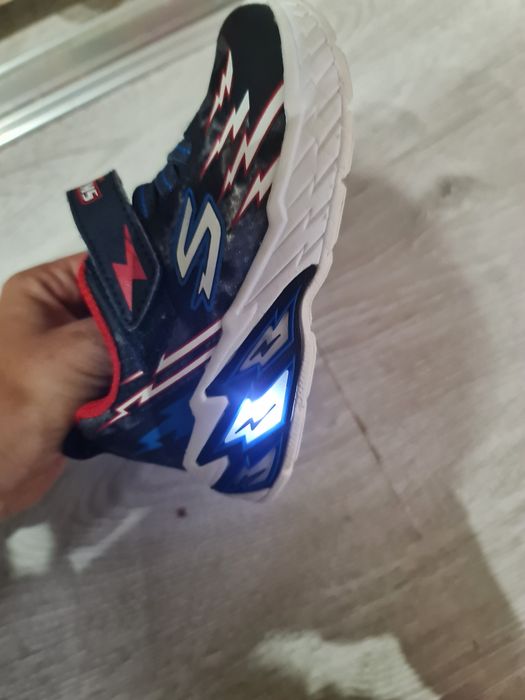 Adidas skechers marimea 23