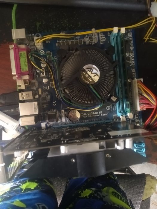 Kompekt plata sotiladi