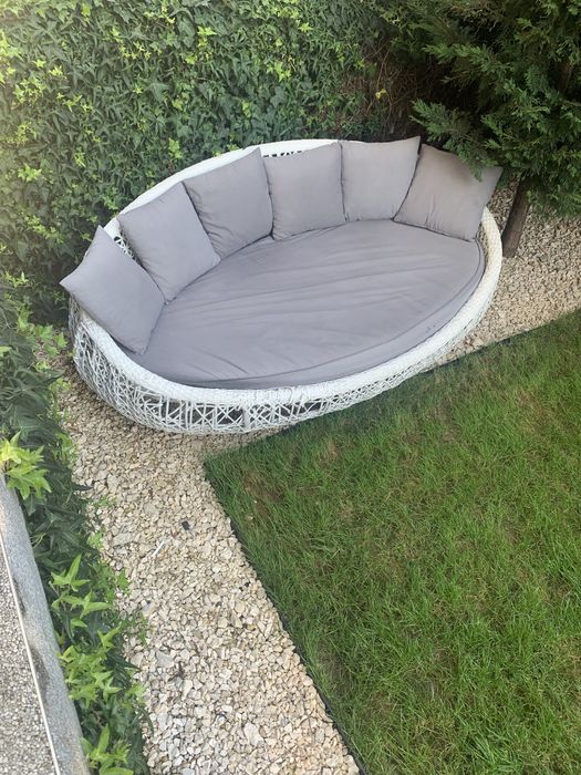 Vand canapea gradina