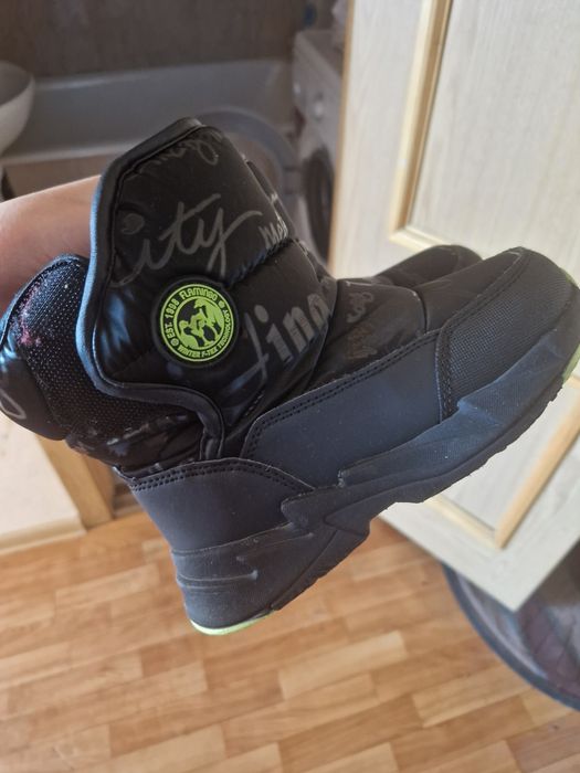 Зимние детские ботинки