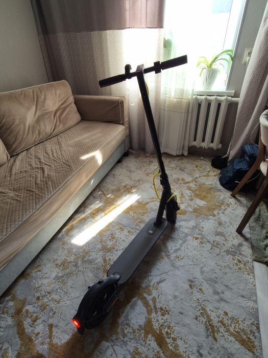 Продам 2 электросамоката xiaomi 3