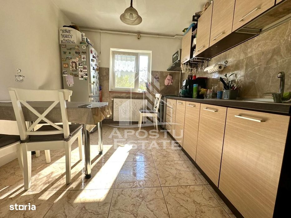 Apartament de vanzare cu 3 camere de vanzare, zona Sagului, Timisoara