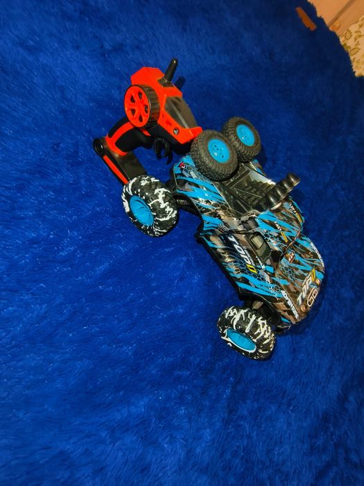 Джип на пульте управления