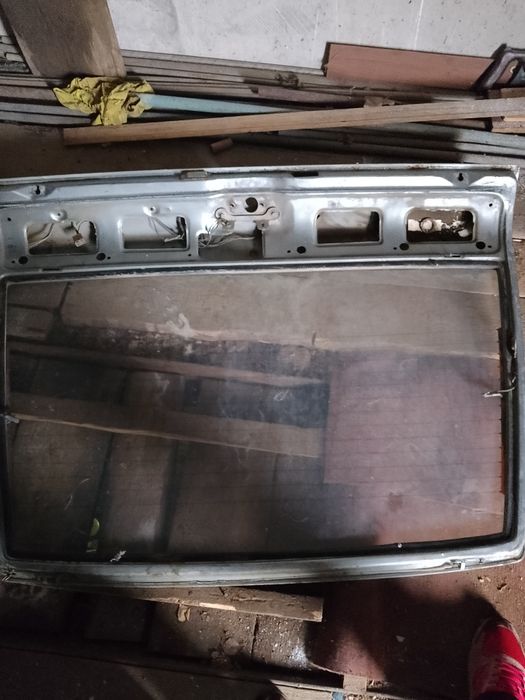 Продам дверь багажника ВАЗ,  Лада