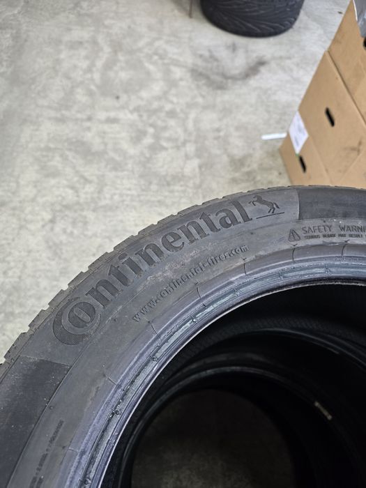 4 Броя Гуми 225/55/18 Continental 2x5,5mm 2x5mm