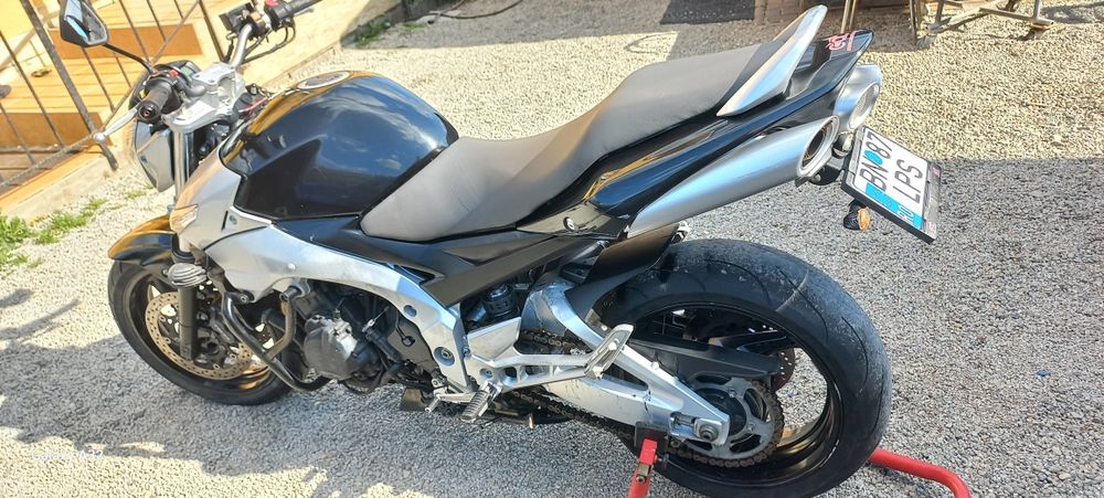 Vand Suzuki GSR 600