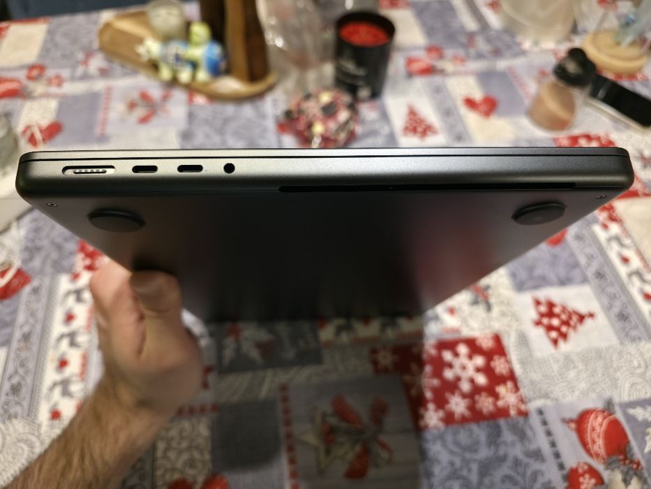 Macbook Pro 14" M4 512SSD 16RAM