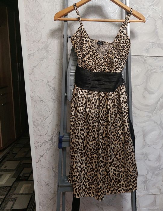 Продам куртки пальто пиджаки платья