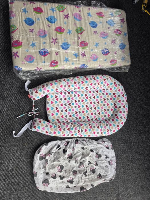 Set 3 accesorii bebe – salteluțe și husă Minnie Mouse