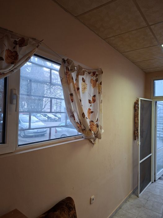Фризьорски салон гараж под наем