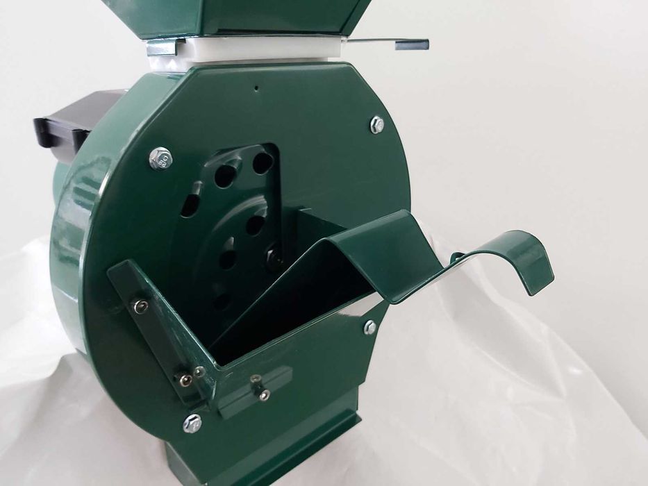 Мощна фуражомелка за зърно! Руска марка Восток- качество и гаранция.