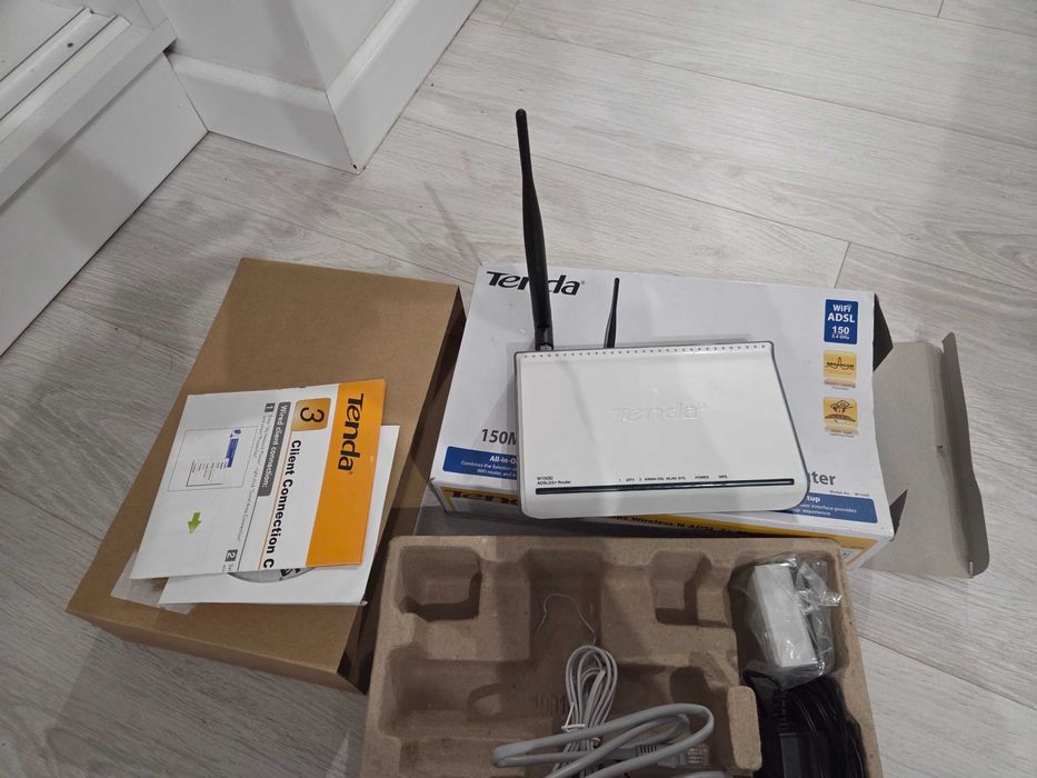 Router wireless Tenda ADSL W150D